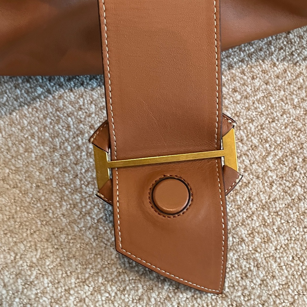 NWOT! Banana Republic Stella Cloud Clutch Tan Leather Large - Picture 7 of 9